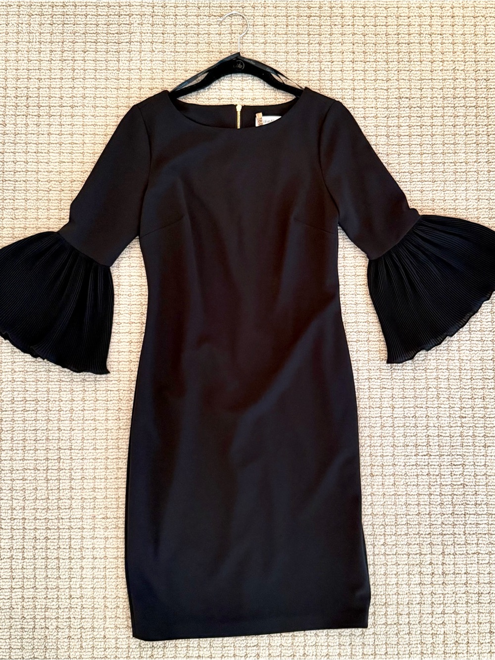 Calvin Klein Black Pleated Bell-Sleeve Sheath Dress
